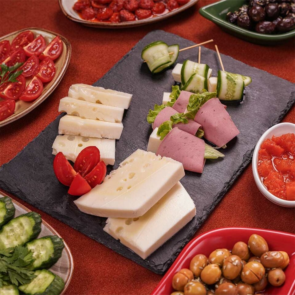 Eski Kelle Peyniri 600 gr (Sezon Üçlü Karışım)
