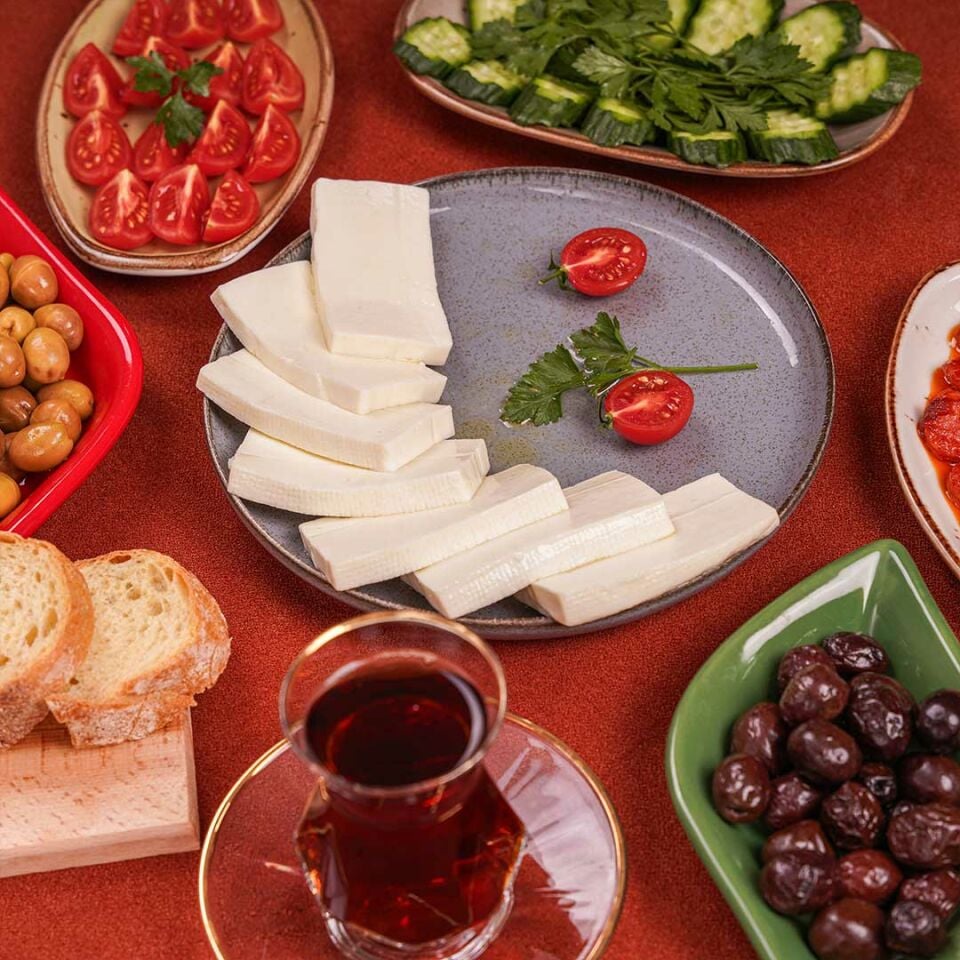Ayvacık Taze Dilim  Peynir  (Az Tuzlu ) 600 Gr