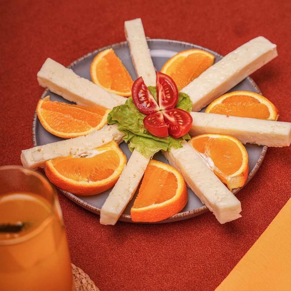 İzmir İnek Tulum Peyniri 500 Gr